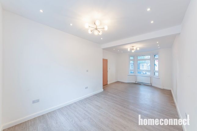 605 Barking Road, London photo 4