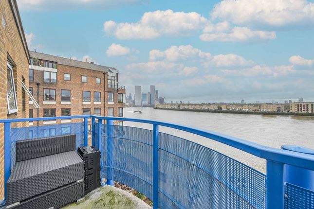 2-bed flat on Jardine Road, E1W, Wapping, £595,000