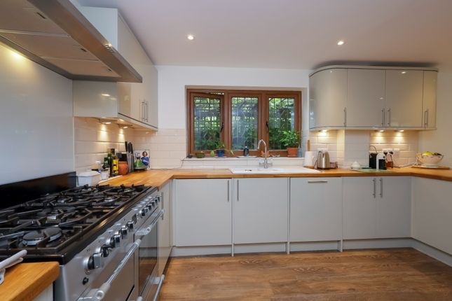 4a, Hamelsham Court, Hailsham photo 2