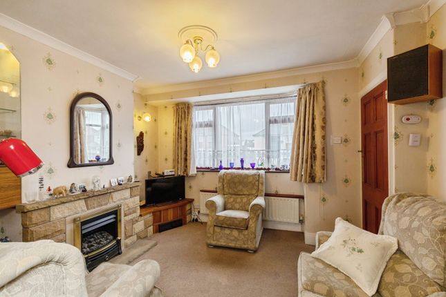 10, Headley Walk, Avon photo 3