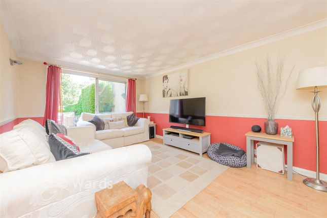 32, Rydal Drive, Bexleyheath photo 2