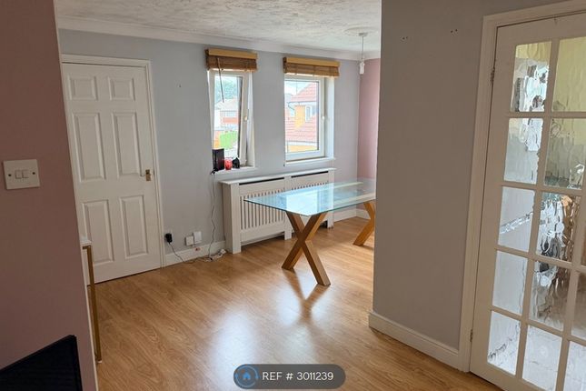 Elmdale Drive, Edenthorpe, Doncaster photo 3