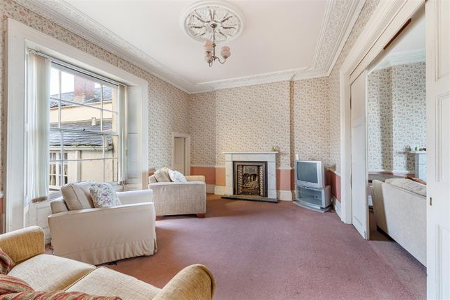 Brunswick House, 9 The Beach, Clevedon photo 3