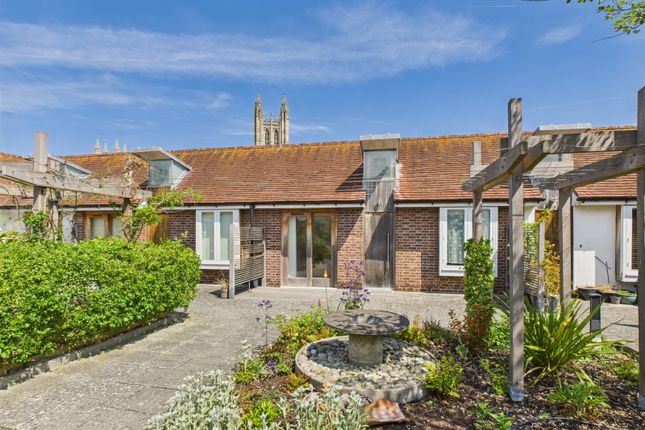 8 The City Gardens, Iron Bar Lane, Canterbury, Kent, Ct1 2Hr