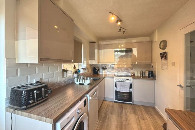 9, Thames Close, Charfield photo 2
