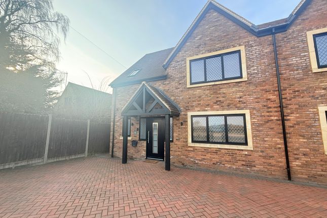 Thumbnail Property to rent in Bedmond Road, Abbots Langley
