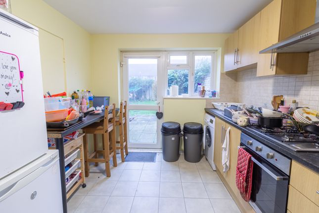 Room to rent in Fleming Road, Winchester