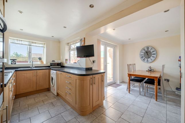 73, Nutshalling Avenue, Southampton photo 4