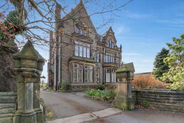 1-bed flat on Flat 4, 4 Park Drive South, Huddersfield, £75,000