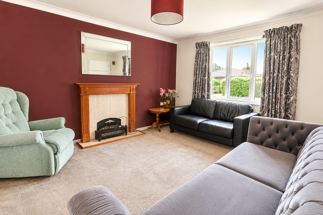 2, St. Claires Court, Lincoln photo 2
