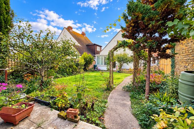 Epple Bay Road, Birchington photo 2