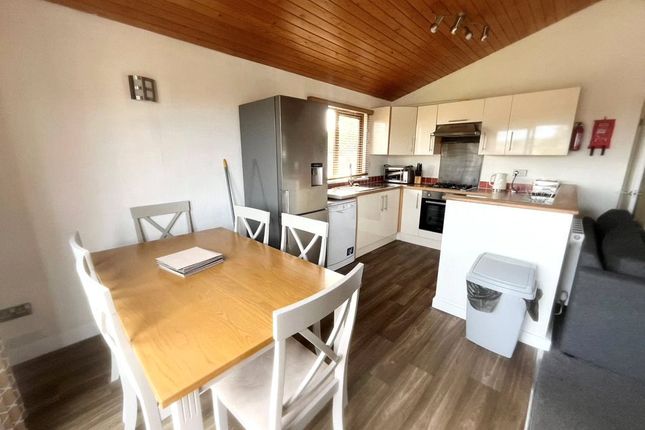 45 Chestnut Forrest,, White Acress, Newquay photo 3