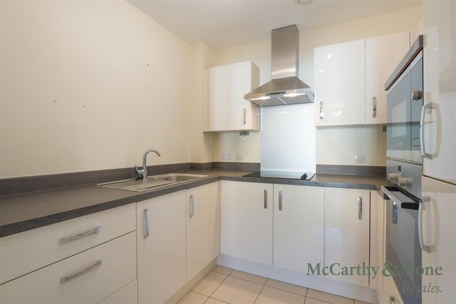 16 Keatley Place, Hospital Road, Moreton-In-Marsh photo 3