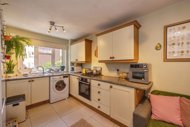 38, Perseus Place, Waterlooville photo 4