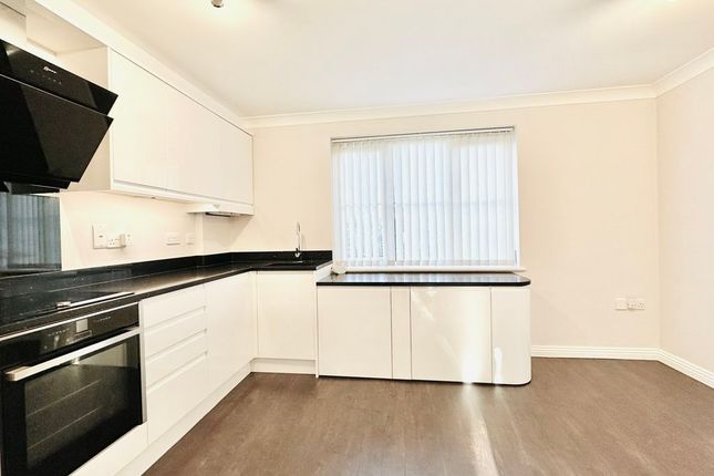 1a, Ottways Avenue, Ashtead photo 3