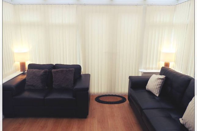 Room to rent in Princess Avenue, South Elmsall