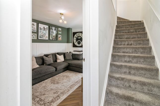 18, Hunton Road, Lowestoft photo 2