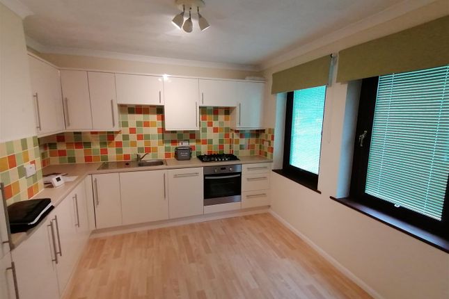 Terraced house to rent in Princes Terrace, Dymchurch Road, Hythe, Kent