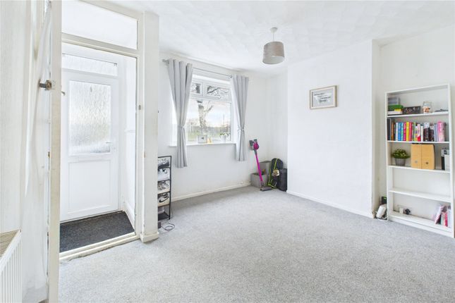 121, Edinburgh Street, Swindon photo 4