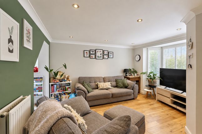 21, Grangers Place, Witney photo 3