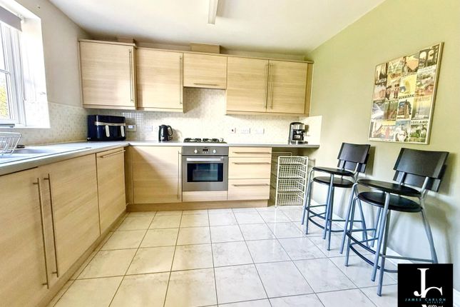 15, Little Green Avenue, Telford photo 3