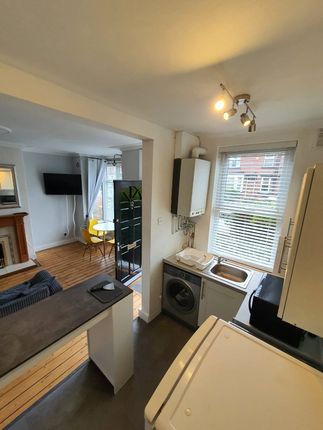 12, Trelawn Place, West Yorkshire photo 3