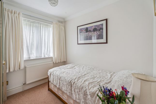 Flat 2 Hyrons Court, 1 Orchard Lane, Amersham photo 4