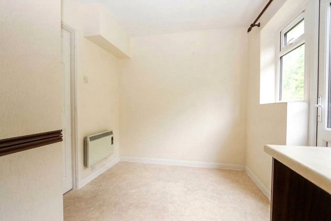 113, Ormonds Close, Bristol photo 5