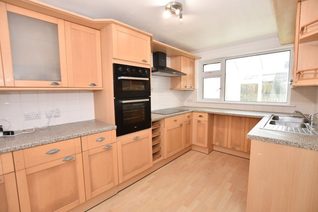 47, Alexandra Close, Redruth photo 4