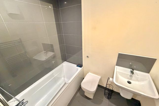 14, Sheffield photo 5
