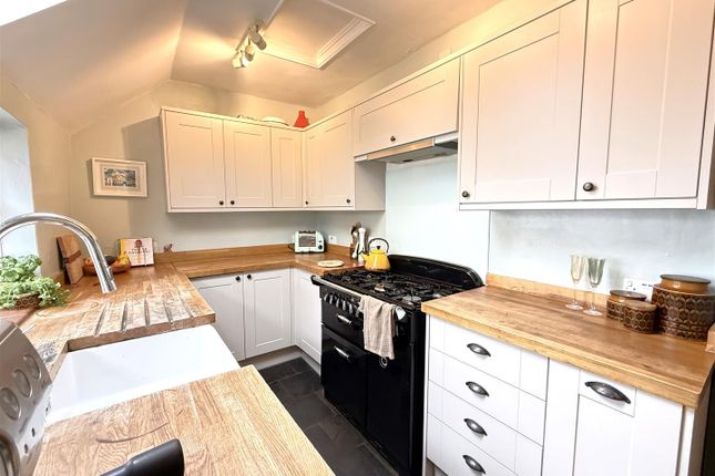 Pear Tree Cottage, 57 Grantham Road, Bottesford photo 2