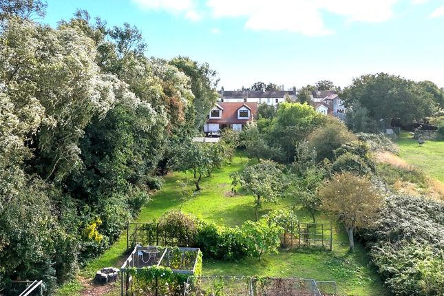 83, New Road, Great Wakering photo 2