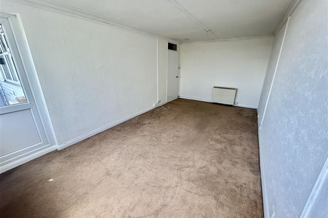 94, Rivermead, Wilford Lane, NOTTINGHAM photo 2