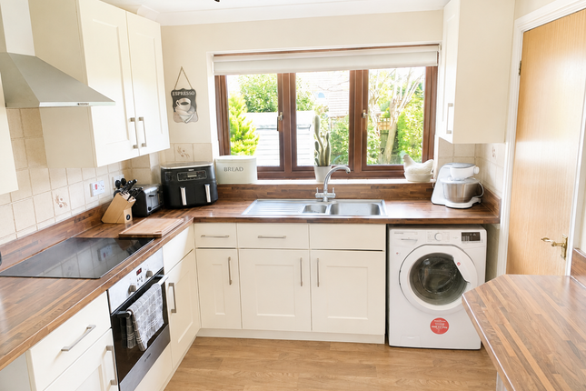 6, Jesop Close, Gillingham photo 3