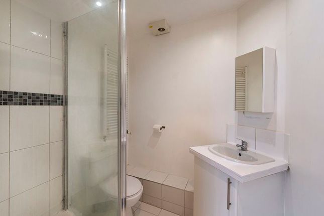 Master Bedroom En Suite