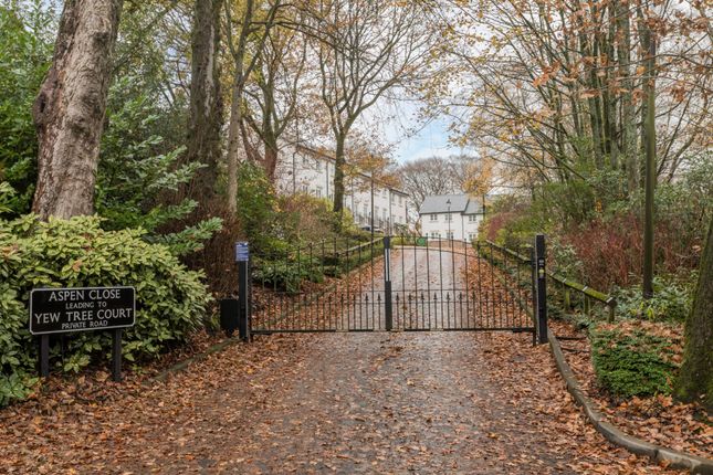 7 Aspen Close, Bolton photo 3
