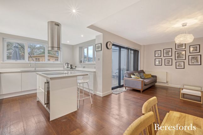 46, St. Kildas Road, Brentwood photo 3
