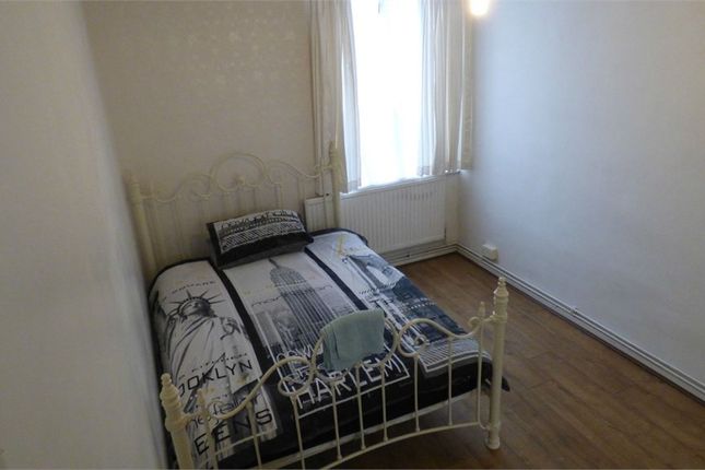 Room to rent in Old Church Road, London