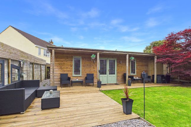 32 Grange Gardens, Llantwit Major photo 3