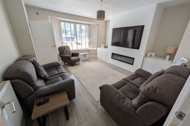 26, Fisher Avenue, Gloucestershire photo 2