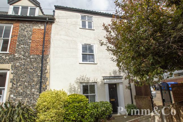 Semi-detached house for sale in Stonemasons Court, Norwich