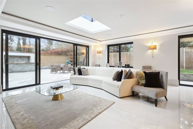 EOaklands, 41, Ashley Drive, Walton-On-Thames photo 4