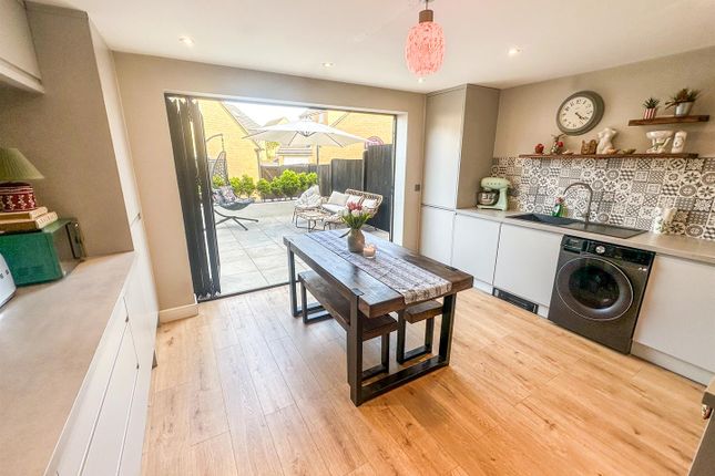 6, Gunnell Road, Corby photo 3