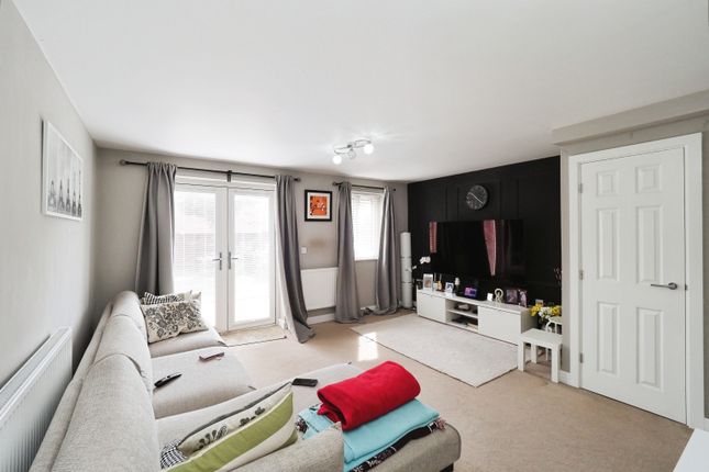 25, Adams Park Way, Kirkby-in-Ashfield photo 3