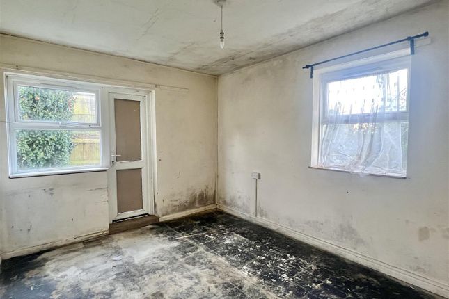 34, Trevithick Road, St. Austell photo 4