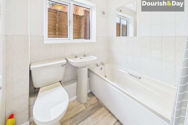 11 Trafalgar Court Wimblebury Road, Cannock photo 4