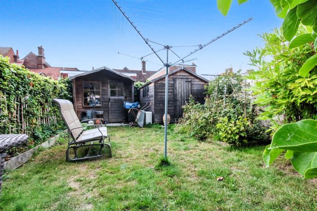 5, Albert Road, Ashtead photo 3