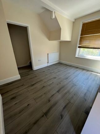 157C, London Road, Waterlooville photo 3