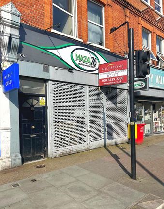 Restaurant/cafe to let in High Road, London