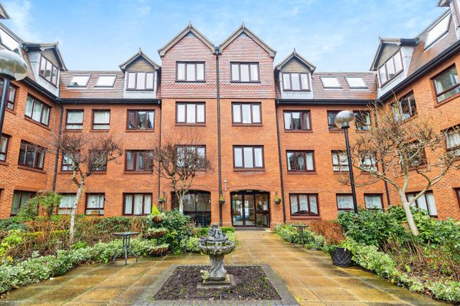 Flat for sale in Rosebery Court, Water Lane, Leighton Buzzard, Bedfordshire